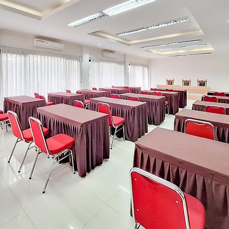 Urbanview Hotel Tridaya Cisarua Puncak Ngoại thất bức ảnh
